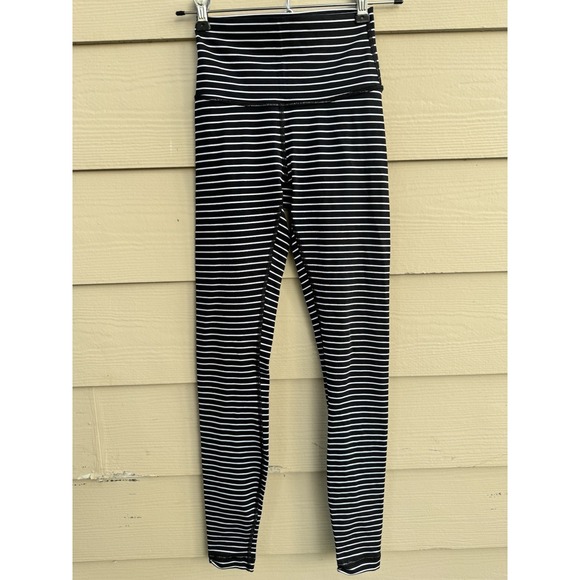 lululemon athletica Pants - Lululemon Stripe Leggings Yoga Athleisure Pilates Women's Size 2